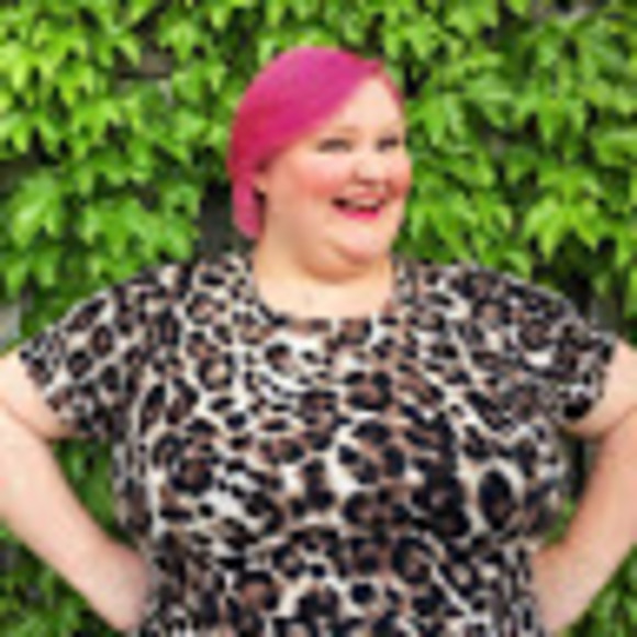 Meet your Posher, Chloe - Picture 1 of 1